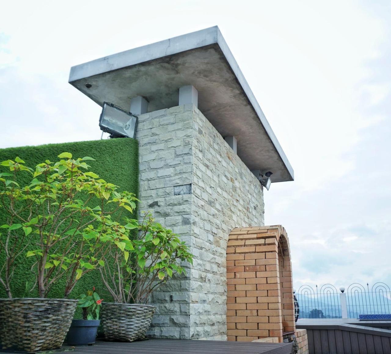 Cinnamon Hotel Boutique Syariah Tutugan Exterior photo